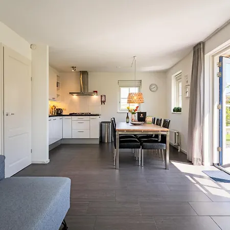 Holiday home De Lepelaer